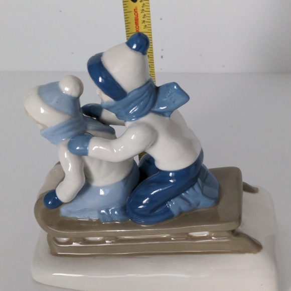 VTG Children Sledding - Picture 7 of 7